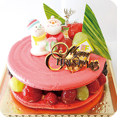 フルーツたっぷりマカロンケーキ